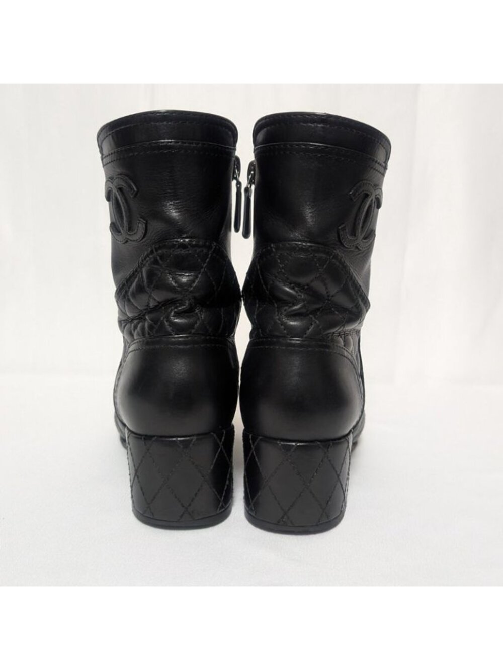 Chanel CC Logo Short Boots Quilted Black - Picture 5 of 10